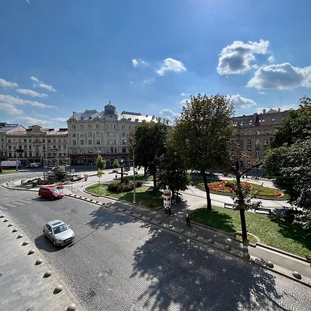 Avenue Apart Lviv Extérieur photo